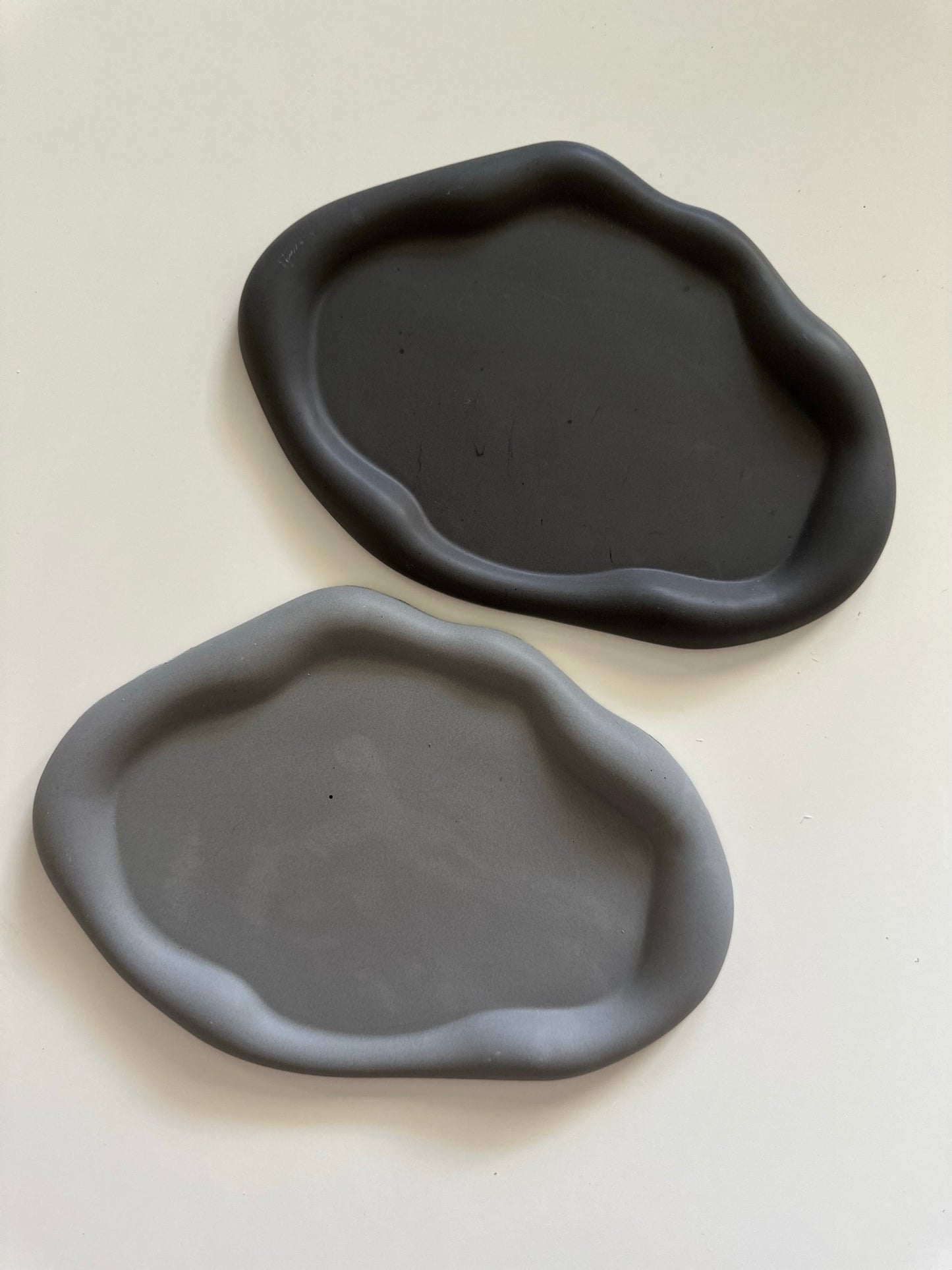 Irregular Oval Shape Tray - Jesmonite Eco-friendly Resin