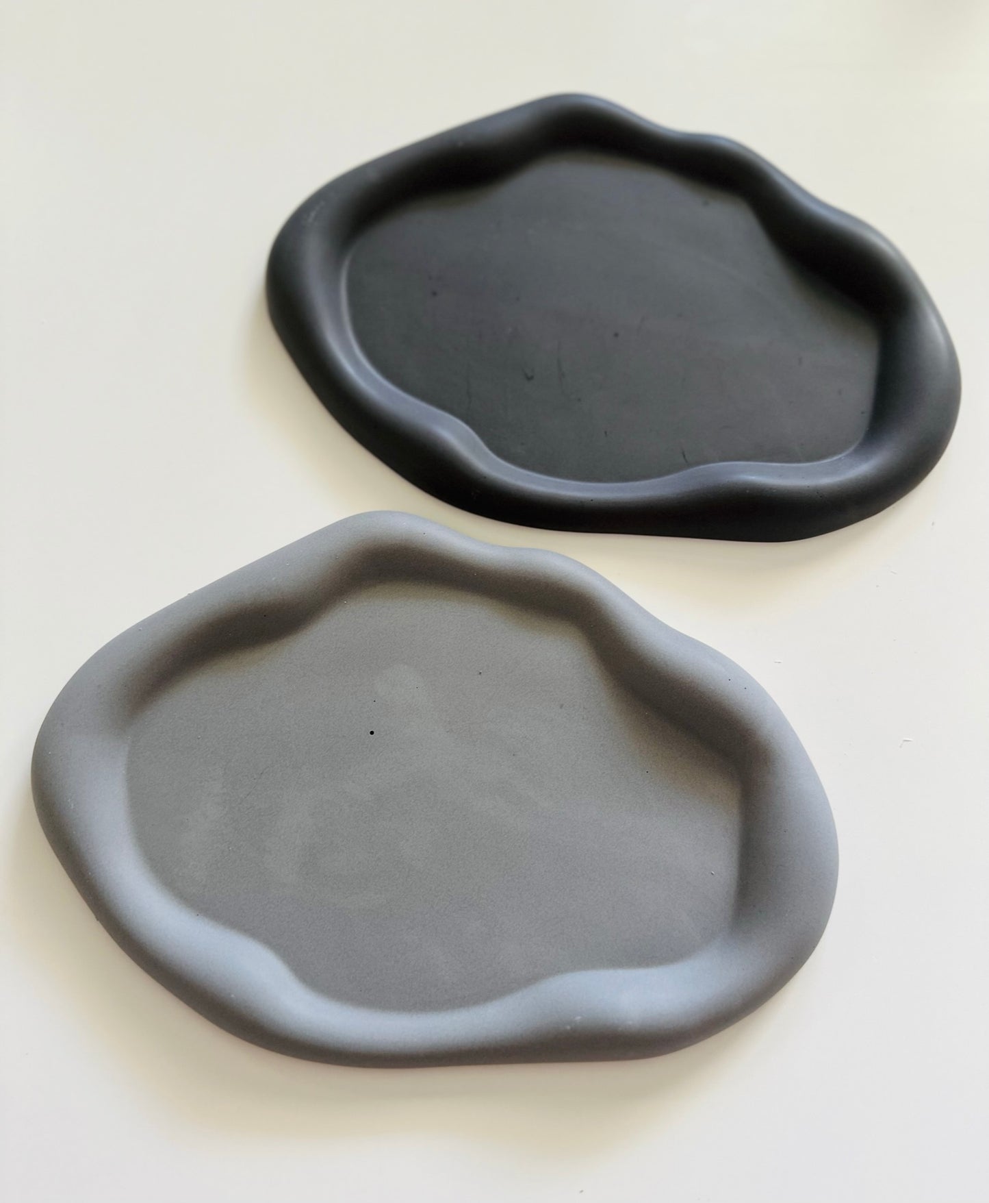 Irregular Oval Shape Tray - Jesmonite Eco-friendly Resin