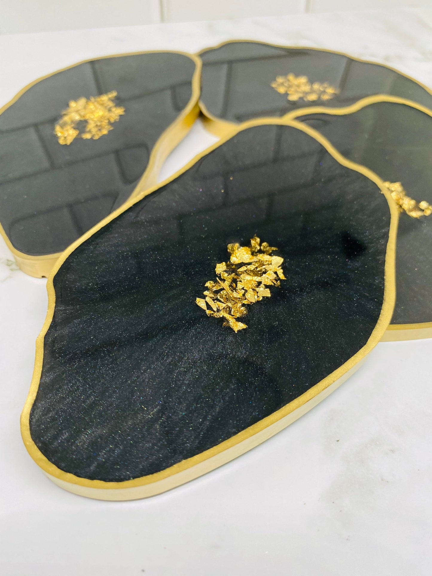 Black and Gold Geode Coasters, Set of 4 coasters, Home Decor, Gift for Her, Unique Gift, Resin Coasters