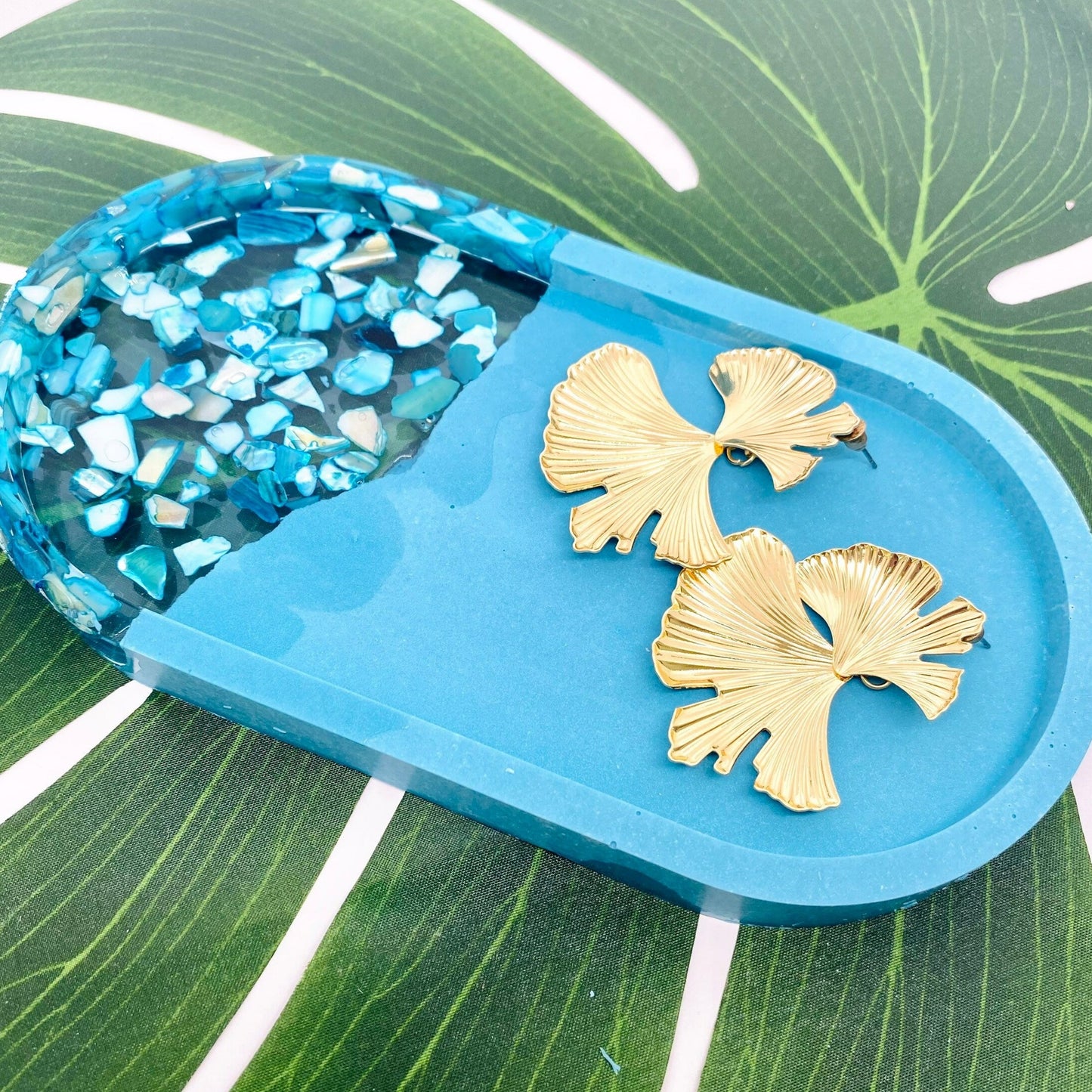 Blue Resin and Shell Oval Tray, Decorative Coastal Theme Tray, Catch All Tray, Trinket Tray, Decorative Tray